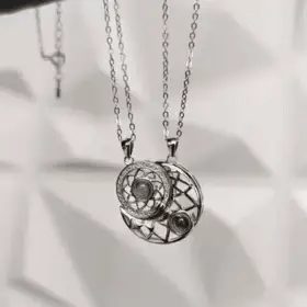 Collar Sol y Luna 100 idiomas de decir TE AMO (2x1)